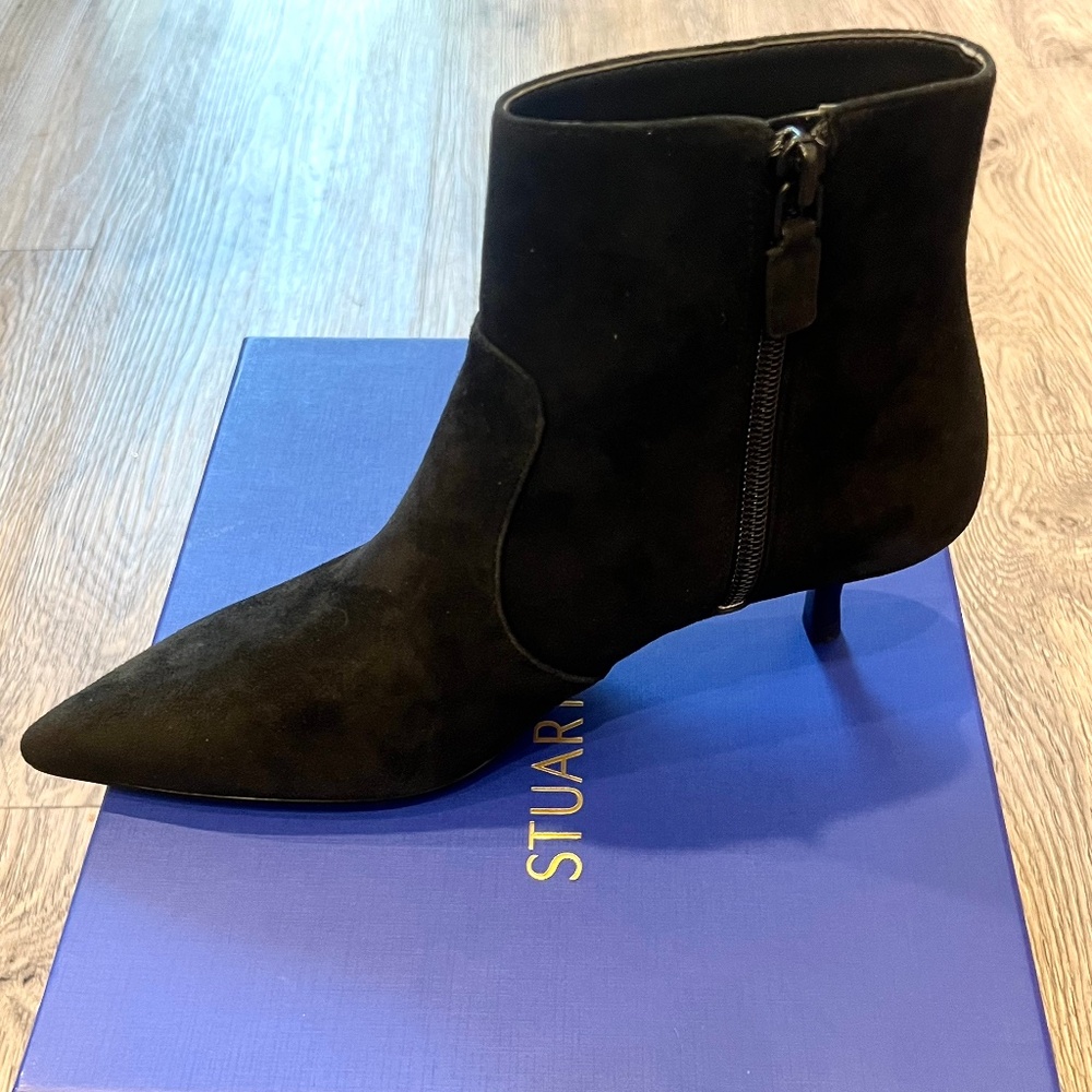 **SOLD**Stuart Weitzman Mara Zip Bootie